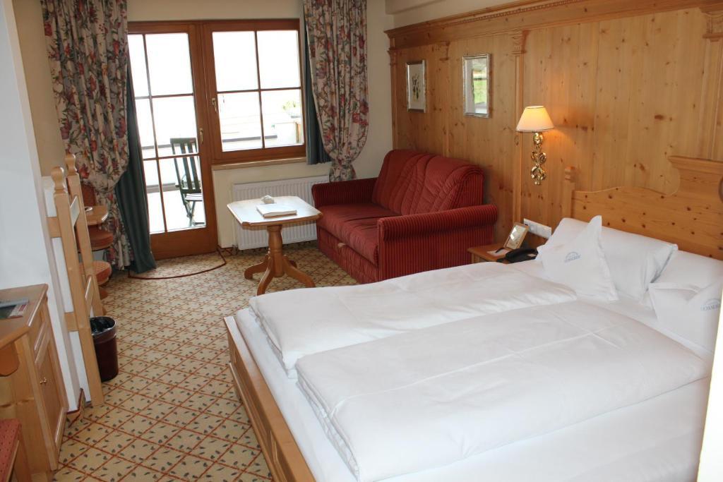Wellnessresidenz Schalber Hotell Serfaus Rum bild