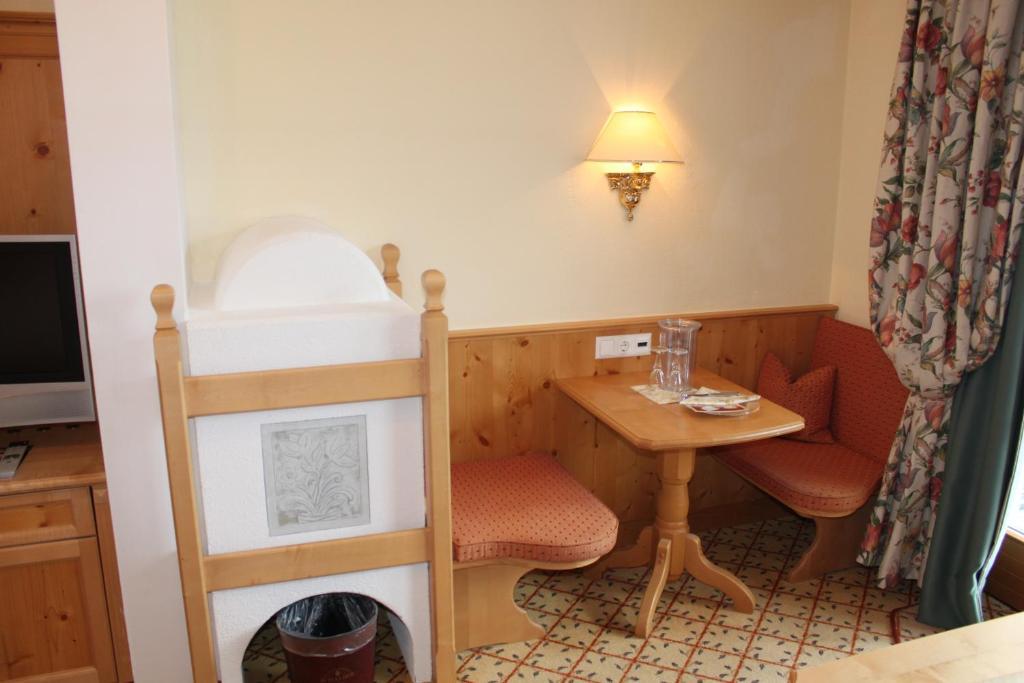 Wellnessresidenz Schalber Hotell Serfaus Rum bild