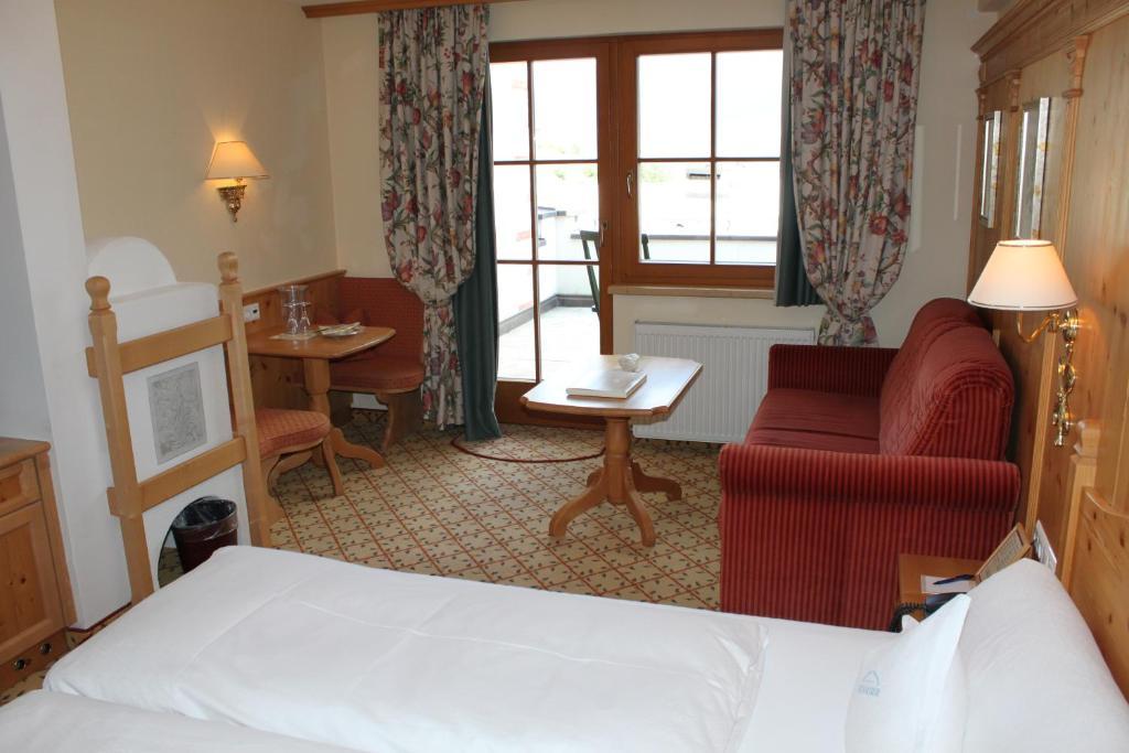 Wellnessresidenz Schalber Hotell Serfaus Rum bild