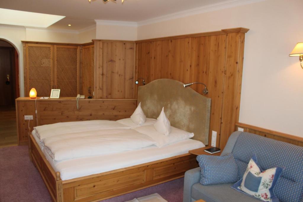 Wellnessresidenz Schalber Hotell Serfaus Rum bild