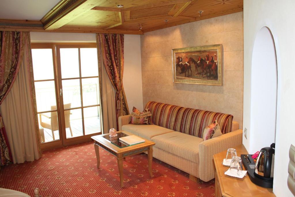 Wellnessresidenz Schalber Hotell Serfaus Rum bild