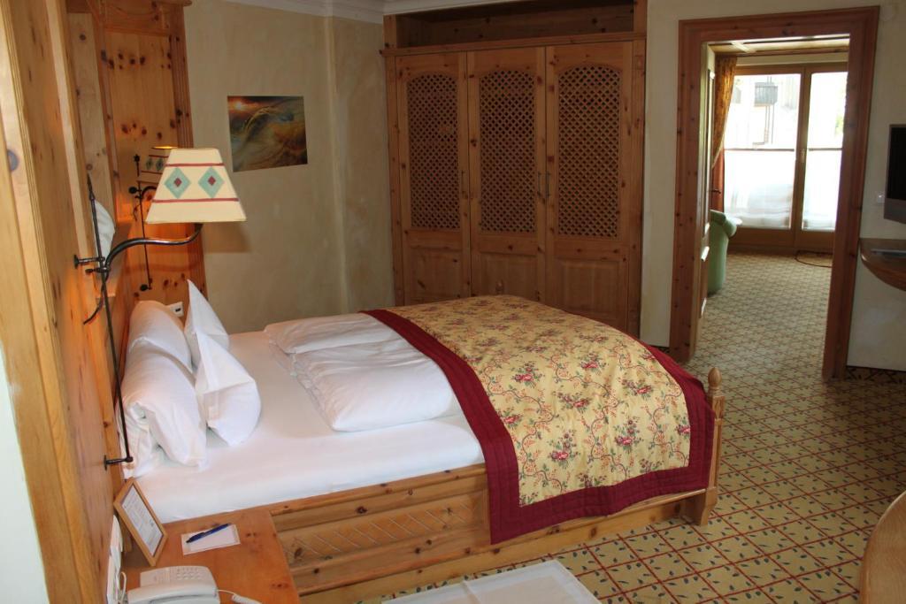Wellnessresidenz Schalber Hotell Serfaus Rum bild